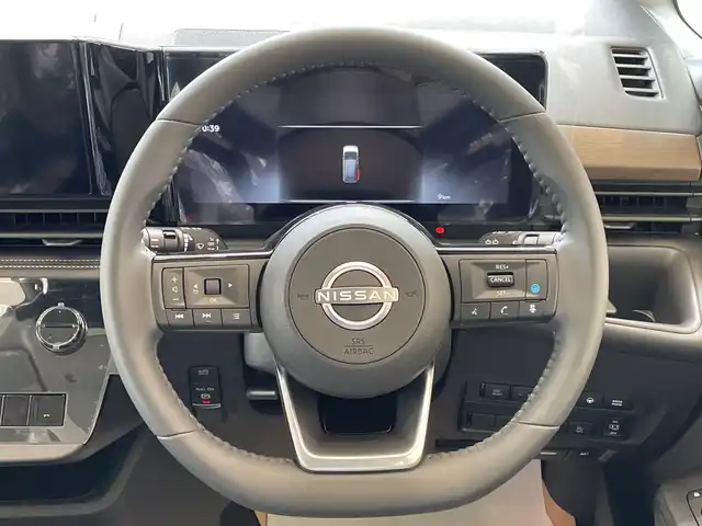 日産 セレナ e－パワー ハイウェイスター V 埼玉県 2025(令7)年 0.1千km パールⅡ エマージェンシーブレーキ　/プロパイロット　/純正ナビ/　　BT/フルセグ　/アラウンドビューモニター　/両側パワースライドドア　/LEDオートライト　/純正16インチアルミ　/ワイヤレス充電 /インテリジェントミラー /ステアリングスイッチ/電子パーキング/純正ETC2.0