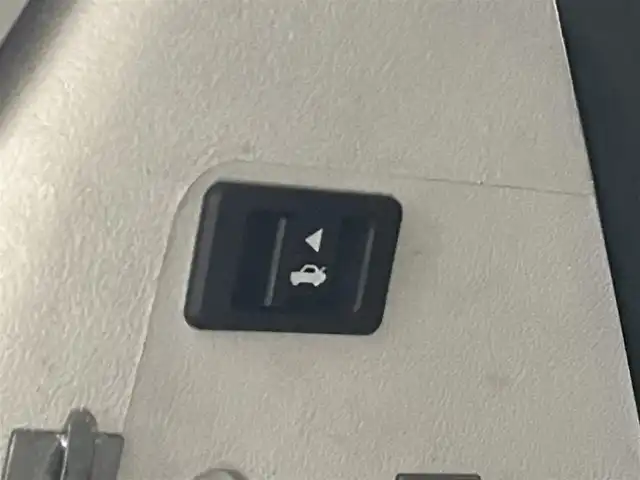 日産 フィガロ フルオープントップ 千葉県 1991(平3)年 7.2万km ホワイト/ベージュ フルオープントップ/ターボ/ハロゲン/本革シート/ＡＣ/パワーステアリング/パワーウィンドウ/ＣＤ