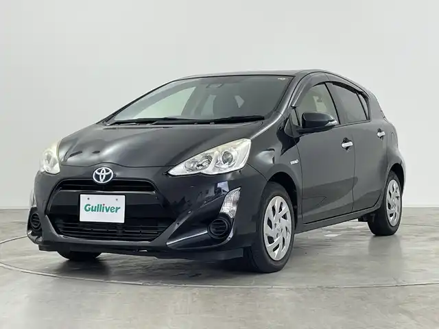 トヨタ アクア S スタイルブラック 群馬県 2016(平28)年 5.9万km ブラックマイカ 純正７型ナビ/CD/SD/Bluetooth/ワンセグTV/トヨタセーフティセンス/PCS/LDA/AHB/オートライト/ハロゲンヘッドライト/ヘッドライトレベライザー/電動格納ミラー/ビルトインETC/純正フロアマット/スマートキー/プッシュスタート/禁煙車