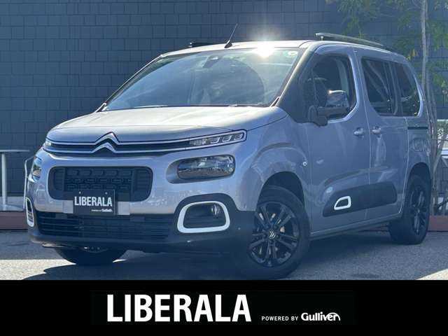シトロエン シトロエン ベルランゴ シャイン 滋賀県 2023(令5)年 1.8万km GRIS ARTENSE パノラマガラスルーフ　/アクティブセーフティブレーキ　/ＡＣＣ　/ＢＳＭ　/ＬＫＡ　/純正ディスプレイオーディオ　/（ＢＴ／ＣａｒＰｌａｙ／ＤＴＶ）　/バックカメラ　/サイドカメラ　/前後ドラレコ　/ＥＴＣ　/コーナーセンサー/純正16インチAW
