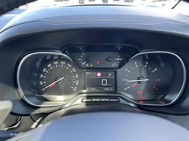 シトロエン シトロエン ベルランゴ シャイン 滋賀県 2023(令5)年 1.8万km GRIS ARTENSE パノラマガラスルーフ　/アクティブセーフティブレーキ　/ＡＣＣ　/ＢＳＭ　/ＬＫＡ　/純正ディスプレイオーディオ　/（ＢＴ／ＣａｒＰｌａｙ／ＤＴＶ）　/バックカメラ　/サイドカメラ　/前後ドラレコ　/ＥＴＣ　/コーナーセンサー/純正16インチAW
