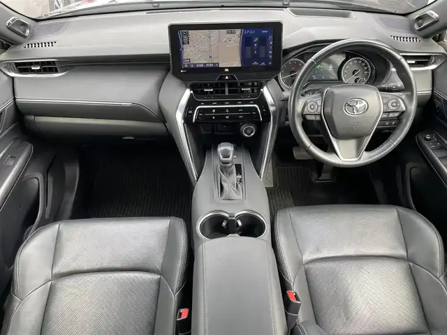 トヨタ ハリアー Z レザーパッケージ 滋賀県 2020(令2)年 4.3万km プレシャスブラックパール １２．３インチ純正ナビ/（Bluetooth/USB/Miracast/フルセグTV ）/Ｆ．Ｓ．Ｂカメラ/コーナーセンサー/前席パワーシート/前席シートヒーター/ステアリングヒーター/パワーリアゲート/ＪＢＬプレミアムサウンド/デジタルインナーミラー/MTモード付AT/ヘッドアップディスプレイ/追従型クルーズコントロール/オートハイビーム/オートライト/本革シート