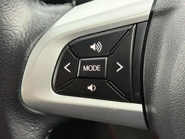 トヨタ パッソ モーダ　Gパッケージ 愛知県 2016(平28)年 3.7万km 赤 SDナビ/（Bluetooth/フルセグTV/AM/FM）/バックカメラ/モータ用エアロパーツ/プリクラッシュセーフティシステム/レーンキープアシスト/オートハイビーム/純正14インチアルミホイール/フルセグTV/LEDヘッドライト/スマートキー/プッシュスタート/電動格納ミラー/ビルトインETC