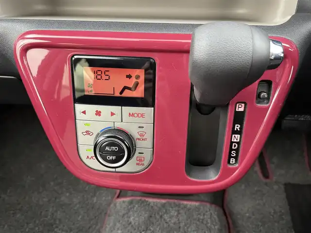 トヨタ パッソ モーダ　Gパッケージ 愛知県 2016(平28)年 3.7万km 赤 SDナビ/（Bluetooth/フルセグTV/AM/FM）/バックカメラ/モータ用エアロパーツ/プリクラッシュセーフティシステム/レーンキープアシスト/オートハイビーム/純正14インチアルミホイール/フルセグTV/LEDヘッドライト/スマートキー/プッシュスタート/電動格納ミラー/ビルトインETC