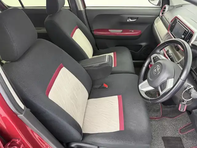 トヨタ パッソ モーダ　Gパッケージ 愛知県 2016(平28)年 3.7万km 赤 SDナビ/（Bluetooth/フルセグTV/AM/FM）/バックカメラ/モータ用エアロパーツ/プリクラッシュセーフティシステム/レーンキープアシスト/オートハイビーム/純正14インチアルミホイール/フルセグTV/LEDヘッドライト/スマートキー/プッシュスタート/電動格納ミラー/ビルトインETC