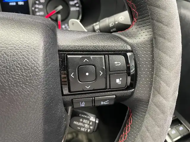 トヨタ ハイラックス Z GRスポーツ 鹿児島県 2023(令5)年 2.4万km スーパーホワイトⅡ 禁煙車　/純正ナビ　/全方位カメラ　/トヨタセーフティセンス　/運転席パワーシート　/前後ドライブレコーダー　/追従型クルーズコントロール　/前後コーナーセンサー　/リアデフロック　/ダウンヒルアシスト/ＥＴＣ　/フロアマット　/ＬＥＤヘッドライト　/オートライト