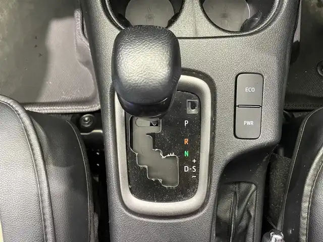 トヨタ ハイラックス Z GRスポーツ 鹿児島県 2023(令5)年 2.4万km スーパーホワイトⅡ 禁煙車　/純正ナビ　/全方位カメラ　/トヨタセーフティセンス　/運転席パワーシート　/前後ドライブレコーダー　/追従型クルーズコントロール　/前後コーナーセンサー　/リアデフロック　/ダウンヒルアシスト/ＥＴＣ　/フロアマット　/ＬＥＤヘッドライト　/オートライト