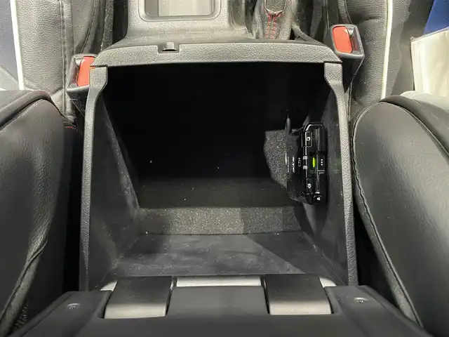 トヨタ ハイラックス Z GRスポーツ 鹿児島県 2023(令5)年 2.4万km スーパーホワイトⅡ 禁煙車　/純正ナビ　/全方位カメラ　/トヨタセーフティセンス　/運転席パワーシート　/前後ドライブレコーダー　/追従型クルーズコントロール　/前後コーナーセンサー　/リアデフロック　/ダウンヒルアシスト/ＥＴＣ　/フロアマット　/ＬＥＤヘッドライト　/オートライト