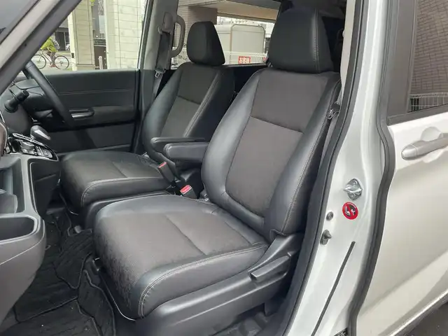 ホンダ フリード ハイブリット クロスター ホンダセンシング 道央・札幌 2021(令3)年 2.1万km プラチナホワイトパール 4WD/純正メモリナビ(フルセグ、FM、AM、CD、DVD、BT、SD)/衝突被害軽減システム/レーダークルーズコントロール/純正フリップダウンモニター/レーンキープアシスト/両側パワースライドドア/バックカメラ/寒冷地仕様/オートライト/シートヒーター(D/N)/純正15インチAW(サマータイヤ)/ルーフレール/社外ドライブレコーダー/ETC/新車時保証書/取扱説明書/スペアキー×1