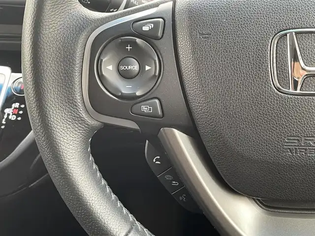 ホンダ フリード ハイブリット クロスター ホンダセンシング 道央・札幌 2021(令3)年 2.1万km プラチナホワイトパール 4WD/純正メモリナビ(フルセグ、FM、AM、CD、DVD、BT、SD)/衝突被害軽減システム/レーダークルーズコントロール/純正フリップダウンモニター/レーンキープアシスト/両側パワースライドドア/バックカメラ/寒冷地仕様/オートライト/シートヒーター(D/N)/純正15インチAW(サマータイヤ)/ルーフレール/社外ドライブレコーダー/ETC/新車時保証書/取扱説明書/スペアキー×1