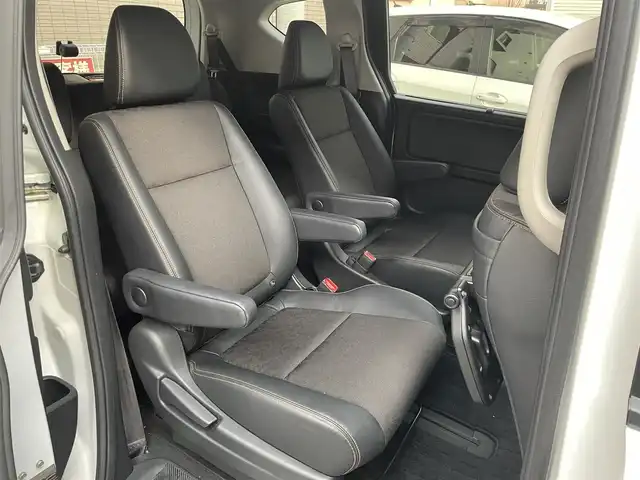 ホンダ フリード ハイブリット クロスター ホンダセンシング 道央・札幌 2021(令3)年 2.1万km プラチナホワイトパール 4WD/純正メモリナビ(フルセグ、FM、AM、CD、DVD、BT、SD)/衝突被害軽減システム/レーダークルーズコントロール/純正フリップダウンモニター/レーンキープアシスト/両側パワースライドドア/バックカメラ/寒冷地仕様/オートライト/シートヒーター(D/N)/純正15インチAW(サマータイヤ)/ルーフレール/社外ドライブレコーダー/ETC/新車時保証書/取扱説明書/スペアキー×1