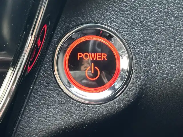 ホンダ ヴェゼル ハイブリッド RS ホンダセンシング 岡山県 2021(令3)年 9.5万km プレミアムクリスタルレッドM 登録時走行距離94277キロ/ワンオーナー/10インチメモリナビ/AM/FM/Bluetooth/TV/SD/DVD/Honda SENSING/・衝突軽減ブレーキ/・アダプティブクルーズコントロール/・路外逸脱抑制機能/アイドリングストップ/バックカメラ/レオニスホイール/LEDヘッドライト/前後ドライブレコーダー/シートヒーター（D＋N）/プッシュスタート/スマートキー/ETC/スペアキー有