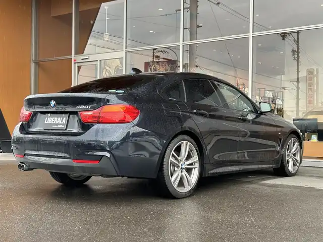 ＢＭＷ ４２０ｉ グランクーペ Mスポーツ 岐阜県 2017(平29)年 4.6万km 黒 純正ナビゲーション/　Bluetooth　CD　DVD/ドライビングアシスト/　レーンディパーチャーウォーニング/　前車接近警告機能/　衝突回避・被害軽減ブレーキ/アクティブクルーズコントロール/レーンチェンジウォーニング/アダプティブLEDヘッドライト/バックカメラ/白革シート