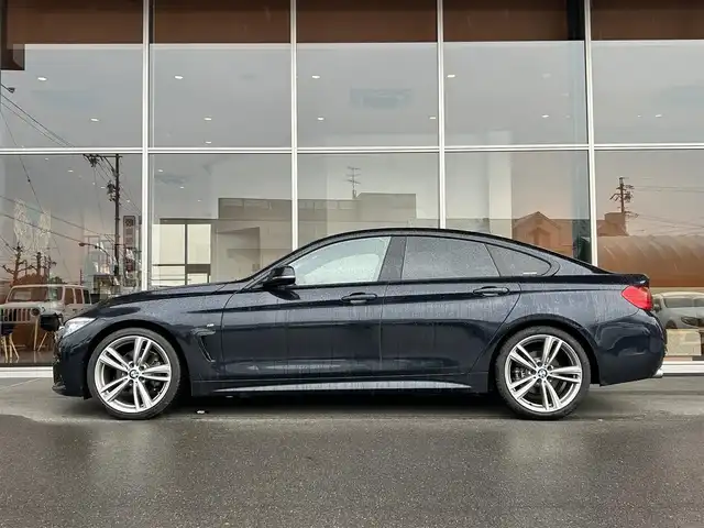 ＢＭＷ ４２０ｉ グランクーペ Mスポーツ 岐阜県 2017(平29)年 4.6万km 黒 純正ナビゲーション/　Bluetooth　CD　DVD/ドライビングアシスト/　レーンディパーチャーウォーニング/　前車接近警告機能/　衝突回避・被害軽減ブレーキ/アクティブクルーズコントロール/レーンチェンジウォーニング/アダプティブLEDヘッドライト/バックカメラ/白革シート
