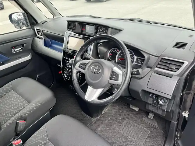 トヨタ ルーミー カスタムG S 滋賀県 2017(平29)年 6.2万km ブラックマイカメタリック 純正SDナビ/【Bluetooth/CD/DVD/フルセグ 】/バックカメラ/両側パワースライドドア/シートヒーター/追従クルーズコントロール/純正LEDライト/アイドリングストップ/純正14アルミ/前方ドライブレコーダー/ビルトインETC