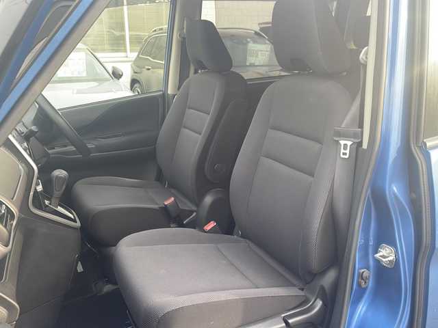 日産 セレナ X Vセレクション 三重県 2018(平30)年 13.9万km シャイニングブルー メーカーオプション/・LEDヘッドランプ/セーフティパックA/・サイド/カーテンエアバック/・アラウンドビューモニター/・踏み間違い衝突防止アシスト/・インテリジェントパーキングアシスト/・進入禁止標識検知/・ふらつき警報/・フロント/バックソナー/・ヒーター付ドアミラー/エマージェンシーブレーキ/車線逸脱警報/純正9型SDナビ/フルセグTV/【CD/DVD/BD/SD/Bluetooth/ipod】/ビルトインETC/両側パワースライドドア/クルーズコントロール/オートライト/195/65R15インチ純正AW/プッシュスタート/スマートキー/スペアキー/純正フロアマット