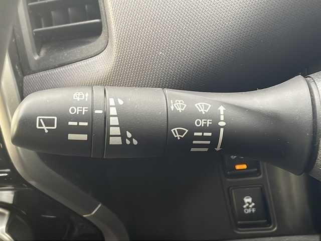 日産 セレナ X Vセレクション 三重県 2018(平30)年 13.9万km シャイニングブルー メーカーオプション/・LEDヘッドランプ/セーフティパックA/・サイド/カーテンエアバック/・アラウンドビューモニター/・踏み間違い衝突防止アシスト/・インテリジェントパーキングアシスト/・進入禁止標識検知/・ふらつき警報/・フロント/バックソナー/・ヒーター付ドアミラー/エマージェンシーブレーキ/車線逸脱警報/純正9型SDナビ/フルセグTV/【CD/DVD/BD/SD/Bluetooth/ipod】/ビルトインETC/両側パワースライドドア/クルーズコントロール/オートライト/195/65R15インチ純正AW/プッシュスタート/スマートキー/スペアキー/純正フロアマット