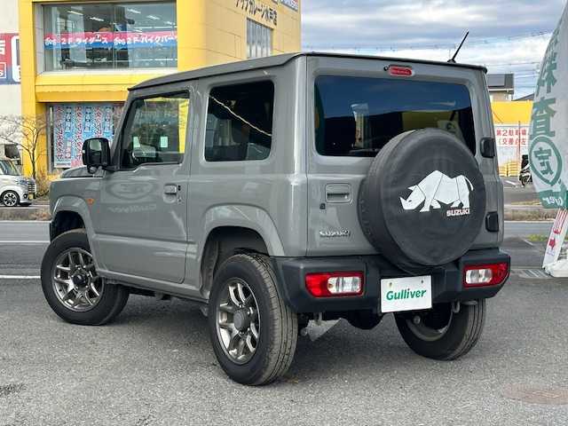 スズキ ジムニー XC 茨城県 2020(令2)年 5.7万km ミディアムグレー 4WD/メモリナビ/フルセグTV/Bluetooth/AM/FM/ビルトインETC/USB入力端子/ドライブレコーダー（前後）/シートヒーター（前席）/クルーズコントロール/ダウンアシストコントロール/横滑り防止装置/盗難防止装置/車線逸脱警報機能/背面タイヤ/デジタルインナーミラー/シガーソケット/フォグランプ/ミラーヒーター/LEDヘッドライト/純正フロアマット/16インチアルミ付き冬タイヤ積込（4本）/カーテンエアバック/スペアキー（1本）