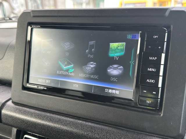 スズキ ジムニー XC 茨城県 2020(令2)年 5.7万km ミディアムグレー 4WD/メモリナビ/フルセグTV/Bluetooth/AM/FM/ビルトインETC/USB入力端子/ドライブレコーダー（前後）/シートヒーター（前席）/クルーズコントロール/ダウンアシストコントロール/横滑り防止装置/盗難防止装置/車線逸脱警報機能/背面タイヤ/デジタルインナーミラー/シガーソケット/フォグランプ/ミラーヒーター/LEDヘッドライト/純正フロアマット/16インチアルミ付き冬タイヤ積込（4本）/カーテンエアバック/スペアキー（1本）