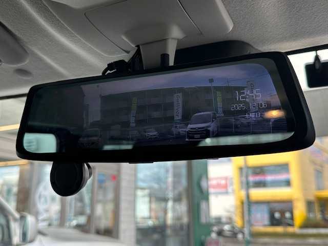 スズキ ジムニー XC 茨城県 2020(令2)年 5.7万km ミディアムグレー 4WD/メモリナビ/フルセグTV/Bluetooth/AM/FM/ビルトインETC/USB入力端子/ドライブレコーダー（前後）/シートヒーター（前席）/クルーズコントロール/ダウンアシストコントロール/横滑り防止装置/盗難防止装置/車線逸脱警報機能/背面タイヤ/デジタルインナーミラー/シガーソケット/フォグランプ/ミラーヒーター/LEDヘッドライト/純正フロアマット/16インチアルミ付き冬タイヤ積込（4本）/カーテンエアバック/スペアキー（1本）