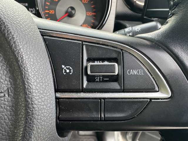 スズキ ジムニー XC 茨城県 2020(令2)年 5.7万km ミディアムグレー 4WD/メモリナビ/フルセグTV/Bluetooth/AM/FM/ビルトインETC/USB入力端子/ドライブレコーダー（前後）/シートヒーター（前席）/クルーズコントロール/ダウンアシストコントロール/横滑り防止装置/盗難防止装置/車線逸脱警報機能/背面タイヤ/デジタルインナーミラー/シガーソケット/フォグランプ/ミラーヒーター/LEDヘッドライト/純正フロアマット/16インチアルミ付き冬タイヤ積込（4本）/カーテンエアバック/スペアキー（1本）