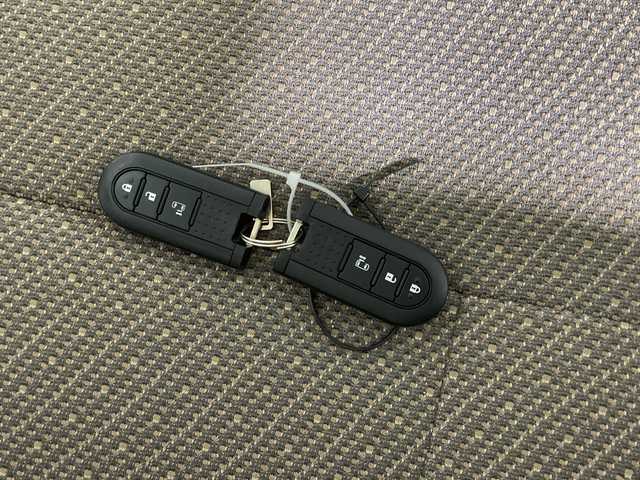 スバル シフォン G スマートアシスト 沖縄県 2018(平30)年 3.6万km ベージュ 禁煙車/県外仕入れ/パワースライドドア/衝突軽減ブレーキ/社外ナビ(フルセグTV/CD/DVD/BT/FM/AM)/バックカメラ/ドライブレコーダー/ETC/シートヒーター/オートマチックハイビーム/スペアキー/取説説明書/フロアマット/ドアバイザー