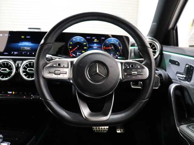 メルセデス・ベンツ Ｍ・ベンツ Ａ２００ｄ AMGライン 香川県 2019(令1)年 3.9万km ポーラホワイト レザーエクスクルーシブパッケージ/アドバンスドパッケージ/・360°カメラ/・HUD/・アドバンスドサウンドシステム/パノラミックスライディングルーフ/レーダーセーフティパッケージ/・アクティブディスタンスアシスト・ディストロニック/・アクティブブレーキアシスト/・BSA/・LKA/・アクティブステアリングアシスト/ナビゲーションパッケージ/３６０°カメラ/アンビエントライト/シートヒーター（フロント）/メモリー付きパワーシート/キーレスゴー