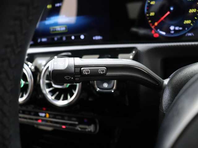 メルセデス・ベンツ Ｍ・ベンツ Ａ２００ｄ AMGライン 香川県 2019(令1)年 3.9万km ポーラホワイト レザーエクスクルーシブパッケージ/アドバンスドパッケージ/・360°カメラ/・HUD/・アドバンスドサウンドシステム/パノラミックスライディングルーフ/レーダーセーフティパッケージ/・アクティブディスタンスアシスト・ディストロニック/・アクティブブレーキアシスト/・BSA/・LKA/・アクティブステアリングアシスト/ナビゲーションパッケージ/３６０°カメラ/アンビエントライト/シートヒーター（フロント）/メモリー付きパワーシート/キーレスゴー