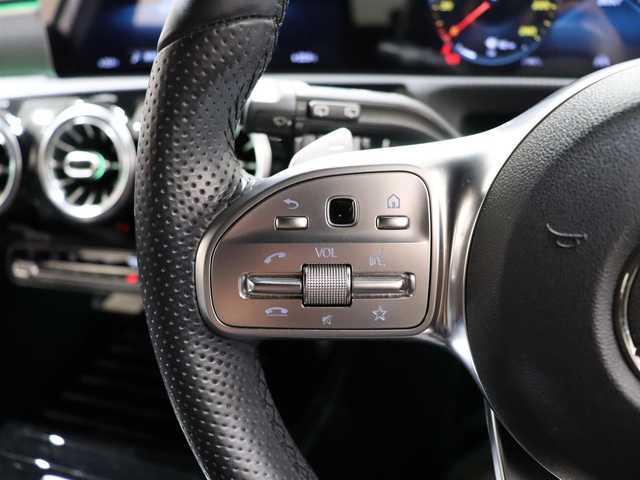 メルセデス・ベンツ Ｍ・ベンツ Ａ２００ｄ AMGライン 香川県 2019(令1)年 3.9万km ポーラホワイト レザーエクスクルーシブパッケージ/アドバンスドパッケージ/・360°カメラ/・HUD/・アドバンスドサウンドシステム/パノラミックスライディングルーフ/レーダーセーフティパッケージ/・アクティブディスタンスアシスト・ディストロニック/・アクティブブレーキアシスト/・BSA/・LKA/・アクティブステアリングアシスト/ナビゲーションパッケージ/３６０°カメラ/アンビエントライト/シートヒーター（フロント）/メモリー付きパワーシート/キーレスゴー