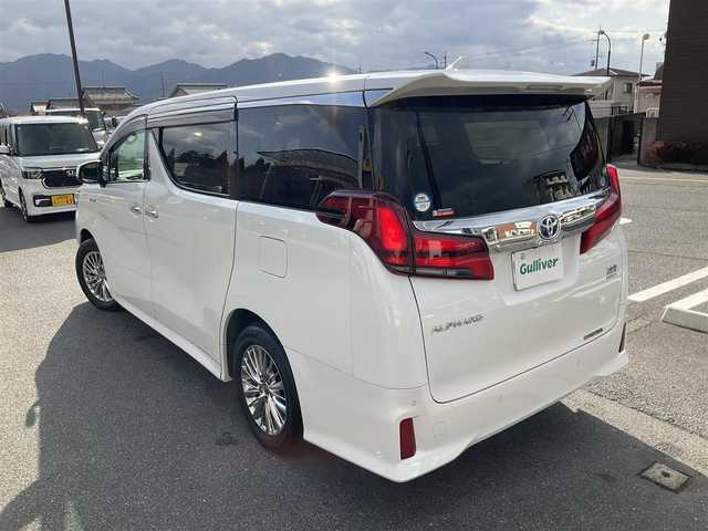 トヨタ アルファードハイブリット SR Cパッケージ 滋賀県 2020(令2)年 3万km ホワイトパールクリスタルシャイン ワンオーナー/車検7年11月まで/ツインムーンルーフ/純正10インチディスプレイオーディオ/　フルセグテレビ　Bluetooth対応/　純正DVDプレイヤー/バックカメラ/黒革シート（フロントベンチレーション）/純正フリップダウンモニター/純正ドライブレコーダー/純正LEDヘッドライト/アイドリングストップ/両側パワースライドドア/パワーバックドア/保証書/取扱説明書