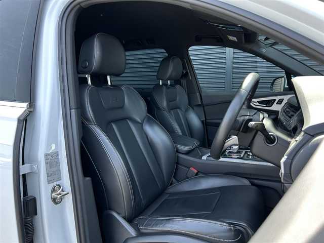 アウディ Ｑ７ 3.0TFSI クワトロ Sライン PKG 茨城県 2018(平30)年 6.3万km グレイシアホワイトメタリック Ｓラインパッケージ　/７シーターＰＫＧ　/・サンブラインド　/・全席Ｓヒーター　/・4ゾーンデラックスオートマチックエアコンディショナー/リアアシスタンスＰ　/・アウディプレセンスリア　/・アウディサイドアシスト　/・サイドエアバック/マトリクスLED/ＡＣＣ　/レーンアシスト/黒革スポーツシート　/M付パワーシート/パワーテールゲート/３６０度カメラ　/ナビ　/１２セグ/CarPlay/ETC2.0/禁煙車