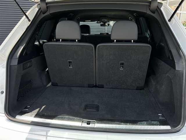 アウディ Ｑ７ 3.0TFSI クワトロ Sライン PKG 茨城県 2018(平30)年 6.3万km グレイシアホワイトメタリック Ｓラインパッケージ　/７シーターＰＫＧ　/・サンブラインド　/・全席Ｓヒーター　/・4ゾーンデラックスオートマチックエアコンディショナー/リアアシスタンスＰ　/・アウディプレセンスリア　/・アウディサイドアシスト　/・サイドエアバック/マトリクスLED/ＡＣＣ　/レーンアシスト/黒革スポーツシート　/M付パワーシート/パワーテールゲート/３６０度カメラ　/ナビ　/１２セグ/CarPlay/ETC2.0/禁煙車
