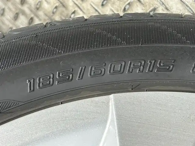 トヨタ シエンタ G 大阪府 2016(平28)年 5.1万km ヴィンテージブラウンパールクリスタルシャイン 社外ナビ(フルセグ/DVD再生/Bluetooth) バックカメラ ETC 両側パワースライドドア シートヒーター アイドリングストップ スマートキー プッシュスタート オートエアコン 禁煙車
