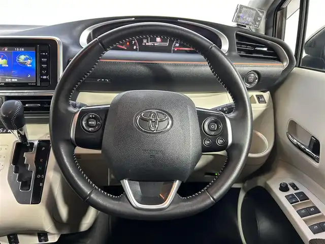 トヨタ シエンタ G 大阪府 2016(平28)年 5.1万km ヴィンテージブラウンパールクリスタルシャイン 社外ナビ(フルセグ/DVD再生/Bluetooth) バックカメラ ETC 両側パワースライドドア シートヒーター アイドリングストップ スマートキー プッシュスタート オートエアコン 禁煙車