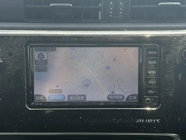 トヨタ オーリスハイブリッド 千葉県 2016(平28)年 8.6万km シルバーM 純正ナビ/バックカメラ/ハーフレザー/ビルトインＥＴＣ/ＢＬＵＥＴＯＯＴＨ/スマートキー/プッシュスタート/ＬＥＤヘッドライト/純正アルミホイール/オートライト/ＡＵＸ/純正フロアマット