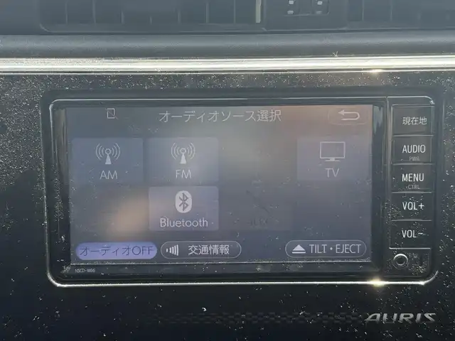 トヨタ オーリスハイブリッド 千葉県 2016(平28)年 8.6万km シルバーM 純正ナビ/バックカメラ/ハーフレザー/ビルトインＥＴＣ/ＢＬＵＥＴＯＯＴＨ/スマートキー/プッシュスタート/ＬＥＤヘッドライト/純正アルミホイール/オートライト/ＡＵＸ/純正フロアマット