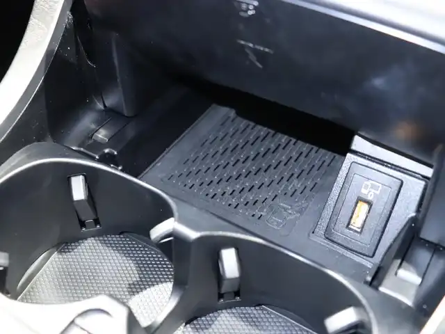 メルセデス・ベンツ Ｃ２２０ｄ 静岡県 2020(令2)年 4.2万km オブシディアンブラック ナビ/360°カメラ/クルーズコントロール/サンルーフ/プッシュスタート/パワーバックドア/ETC2.0/AppleCarPlay対応/AndroidAuto対応/ワイヤレス充電/Burmesterサウンドシステム/ヘッドアップディスプレイ