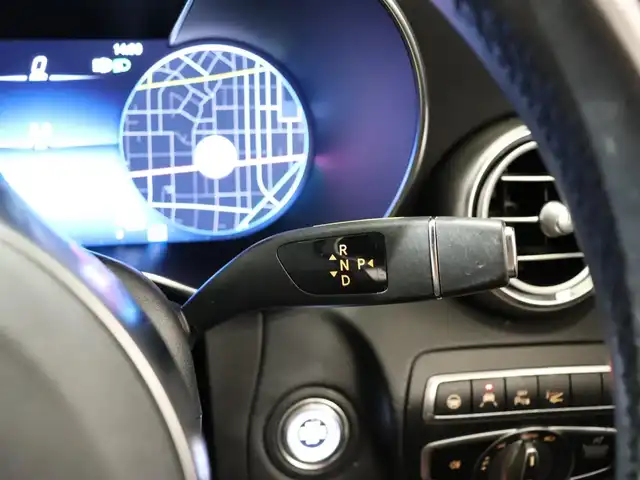 メルセデス・ベンツ Ｃ２２０ｄ 静岡県 2020(令2)年 4.2万km オブシディアンブラック ナビ/360°カメラ/クルーズコントロール/サンルーフ/プッシュスタート/パワーバックドア/ETC2.0/AppleCarPlay対応/AndroidAuto対応/ワイヤレス充電/Burmesterサウンドシステム/ヘッドアップディスプレイ