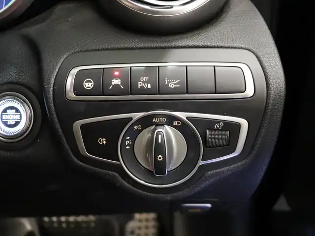 メルセデス・ベンツ Ｃ２２０ｄ 静岡県 2020(令2)年 4.2万km オブシディアンブラック ナビ/360°カメラ/クルーズコントロール/サンルーフ/プッシュスタート/パワーバックドア/ETC2.0/AppleCarPlay対応/AndroidAuto対応/ワイヤレス充電/Burmesterサウンドシステム/ヘッドアップディスプレイ