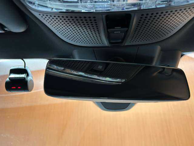 メルセデス・ベンツ ＣＬＳ２２０ｄ スポーツ エクスクルーシブPKG 千葉県 2018(平30)年 4.7万km ダイヤモンドホワイト サンルーフ　/純正ナビ　/３６０°ＡＣＣ　/ＨＵＤ　/黒革　/シートヒーター　/ベンチレーター　/パワーシート　/ＬＥＤヘッドライト　/ハイビームアシスト/電動リアゲート　/アンビエントライト　/ＡＭＧ２０インチＡＷ