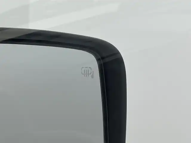 スズキ ジムニー XC 熊本県 2022(令4)年 4.3万km シフォンアイボリーメタリックブラック2トーンルーフ ワンオーナー　/禁煙車　/４WD/社外ナビ（ＢＴ・フルセグ・ＳＤ）/純正前方ドライブレコーダー　/ビルトインＥＴＣ　/前席シートヒーター　/クルーズコントロール　/スズキセーフティサポート/・デュアルカメラブレーキサポート/・車線逸脱警報機能/・誤発進制御機能/・先行車発進お知らせ機能/・標識認識機能/横滑り防止/アイドリングストップ/純正フロアマット/純正１７インチAW/オートライト/オートマチックハイビーム/LEDヘッドライト/フォグライト/スマートキー/プッシュスタート/スペアキー1本/保証書/取扱説明書