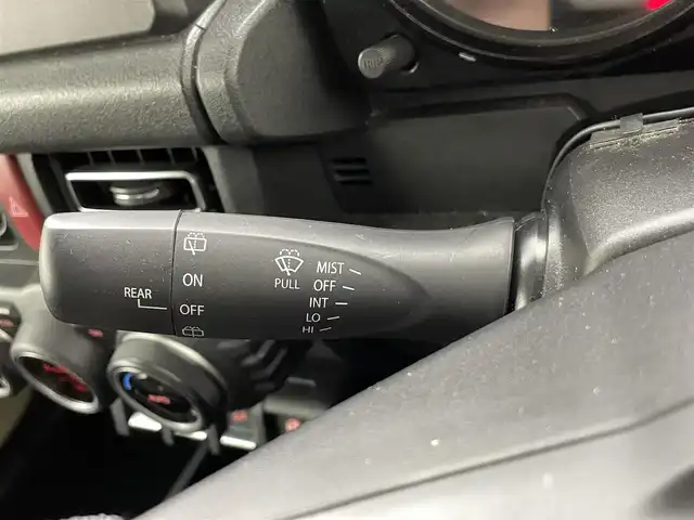 スズキ ジムニー XC 熊本県 2022(令4)年 4.3万km シフォンアイボリーメタリックブラック2トーンルーフ ワンオーナー　/禁煙車　/４WD/社外ナビ（ＢＴ・フルセグ・ＳＤ）/純正前方ドライブレコーダー　/ビルトインＥＴＣ　/前席シートヒーター　/クルーズコントロール　/スズキセーフティサポート/・デュアルカメラブレーキサポート/・車線逸脱警報機能/・誤発進制御機能/・先行車発進お知らせ機能/・標識認識機能/横滑り防止/アイドリングストップ/純正フロアマット/純正１７インチAW/オートライト/オートマチックハイビーム/LEDヘッドライト/フォグライト/スマートキー/プッシュスタート/スペアキー1本/保証書/取扱説明書