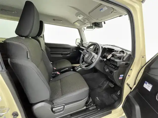スズキ ジムニー XC 熊本県 2022(令4)年 4.3万km シフォンアイボリーメタリックブラック2トーンルーフ ワンオーナー　/禁煙車　/４WD/社外ナビ（ＢＴ・フルセグ・ＳＤ）/純正前方ドライブレコーダー　/ビルトインＥＴＣ　/前席シートヒーター　/クルーズコントロール　/スズキセーフティサポート/・デュアルカメラブレーキサポート/・車線逸脱警報機能/・誤発進制御機能/・先行車発進お知らせ機能/・標識認識機能/横滑り防止/アイドリングストップ/純正フロアマット/純正１７インチAW/オートライト/オートマチックハイビーム/LEDヘッドライト/フォグライト/スマートキー/プッシュスタート/スペアキー1本/保証書/取扱説明書