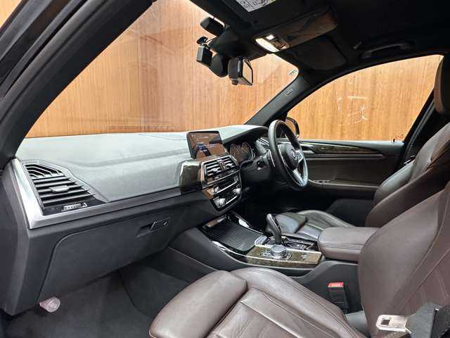 ＢＭＷ Ｘ３ xDrive20d Mスポーツ 千葉県 2018(平30)年 5.9万km 黒Ｍ ハイラインＰＫＧ　/茶革シート　/ＡＣＣ　/ナビ　/ＴＶ　/Ｂｌｕｅｔｏｏｔｈ接続　/３６０°前後シートヒーター　/電動リアゲート　/パーキングアシスタントプラス　/ＬＥＤヘッドライト　/衝突軽減Ｂ　/ＢＳＭ　/ＬＫＡ