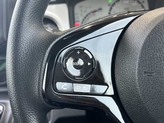 ホンダ Ｎ ＯＮＥ オリジナル 静岡県 2023(令5)年 1.2万km プラチナホワイトパール 純正ナビ/・ラジオ/・CD/DVD/フルセグTV/USB/SD/Bluetooth/ipod/主要装備/・バックカメラ　/・ドライブレコーダー　/・ＥＴＣ/・ホンダセンシング/・車線逸脱防止/・衝突被害軽減ブレーキ/・レーダークルーズコントロール　/・ステアリングリモコン　/・スマートキー　/・ハーフレザーシート/・ＬＥＤヘッドライト/・コーナーセンサー/・ステアリングリモコン/・オートライト/・オートホールド/・プッシュスタート/・スマートキー/・純正フロアマット/・純正アルミホイール