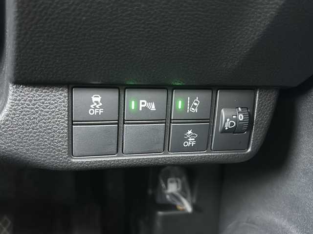 ホンダ Ｎ ＯＮＥ オリジナル 静岡県 2023(令5)年 1.2万km プラチナホワイトパール 純正ナビ/・ラジオ/・CD/DVD/フルセグTV/USB/SD/Bluetooth/ipod/主要装備/・バックカメラ　/・ドライブレコーダー　/・ＥＴＣ/・ホンダセンシング/・車線逸脱防止/・衝突被害軽減ブレーキ/・レーダークルーズコントロール　/・ステアリングリモコン　/・スマートキー　/・ハーフレザーシート/・ＬＥＤヘッドライト/・コーナーセンサー/・ステアリングリモコン/・オートライト/・オートホールド/・プッシュスタート/・スマートキー/・純正フロアマット/・純正アルミホイール