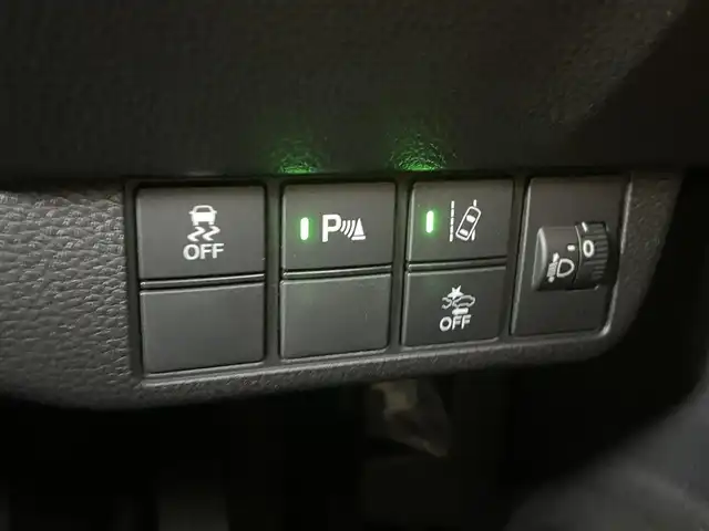 ホンダ Ｎ ＯＮＥ オリジナル 千葉県 2023(令5)年 1.2万km プラチナホワイトパール 純正ナビ/・ラジオ/・CD/DVD/フルセグTV/USB/SD/Bluetooth/ipod/主要装備/・バックカメラ　/・ドライブレコーダー　/・ＥＴＣ/・ホンダセンシング/・車線逸脱防止/・衝突被害軽減ブレーキ/・レーダークルーズコントロール　/・ステアリングリモコン　/・スマートキー　/・ハーフレザーシート/・ＬＥＤヘッドライト/・コーナーセンサー/・ステアリングリモコン/・オートライト/・オートホールド/・プッシュスタート/・スマートキー/・純正フロアマット/・純正アルミホイール