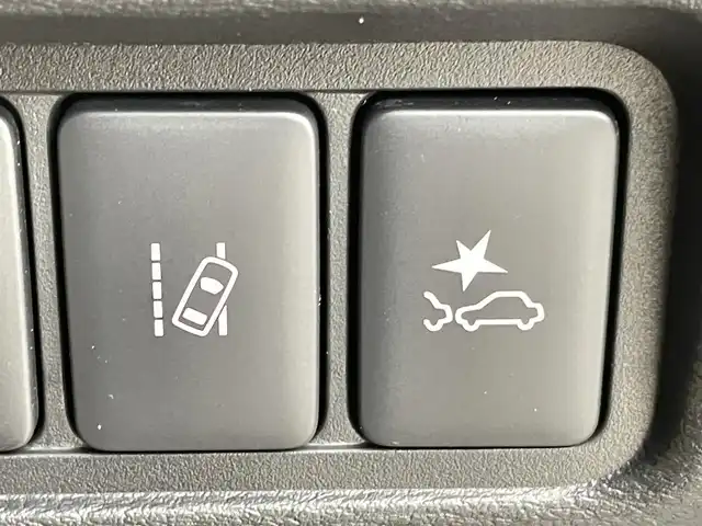 三菱 デリカＤ：５ シャモニー 千葉県 2025(令7)年 0.1千km 白Ⅱ 登録済未使用車/パートタイム4WD/全方位カメラ/両側電動スライドドア/衝突軽減ブレーキ/オートクルーズコントロール/車線逸脱警報/ハーフレザーシート/前席シートヒーター/D席パワーシート/ステアリングヒーター/パワーバックドア/電動パーキングブレーキ/ブレーキホールド/LEDヘッドライト/オートハイビーム/スマートキー/スペアキー/取扱説明書/保証書