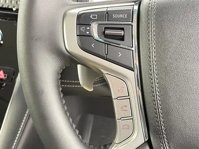 三菱 デリカＤ：５ シャモニー 千葉県 2025(令7)年 0.1千km 白Ⅱ 登録済未使用車/パートタイム4WD/全方位カメラ/両側電動スライドドア/衝突軽減ブレーキ/オートクルーズコントロール/車線逸脱警報/ハーフレザーシート/前席シートヒーター/D席パワーシート/ステアリングヒーター/パワーバックドア/電動パーキングブレーキ/ブレーキホールド/LEDヘッドライト/オートハイビーム/スマートキー/スペアキー/取扱説明書/保証書