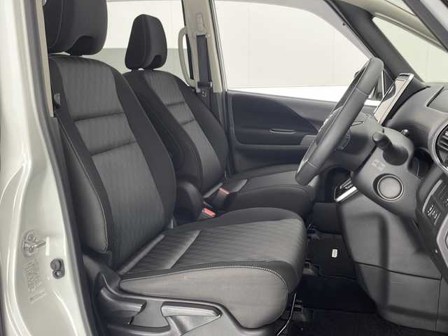 日産 セレナ ハイウェイスター V 宮崎県 2020(令2)年 3.7万km ブリリアントホワイトパール 2トーン プロパイロット/エマ―ジェンシーブレーキ/LDW（車線逸脱警報）/LDP（車線逸脱防止支援）/BSW（後側方車両検知警報）/BSI（後側方衝突防止支援）/速度標識表示/道路標識表示/オートマチックハイビーム/コーナーセンサー/インテリジェントパーキングアシスト/純正10インチSDナビ/フルセグTV/CD/DVD/Bluetooth/アラウンドビューモニター/両側パワースライドドア/ハンズフリーオートスライドドア/ビルトインETC/LEDヘッドライト/純正ドライブレコーダー（DJ4-D）/純正16インチAW